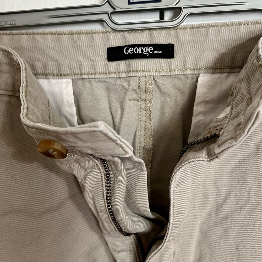 🌼3/$15 George Shorts - Picture 3 of 5
